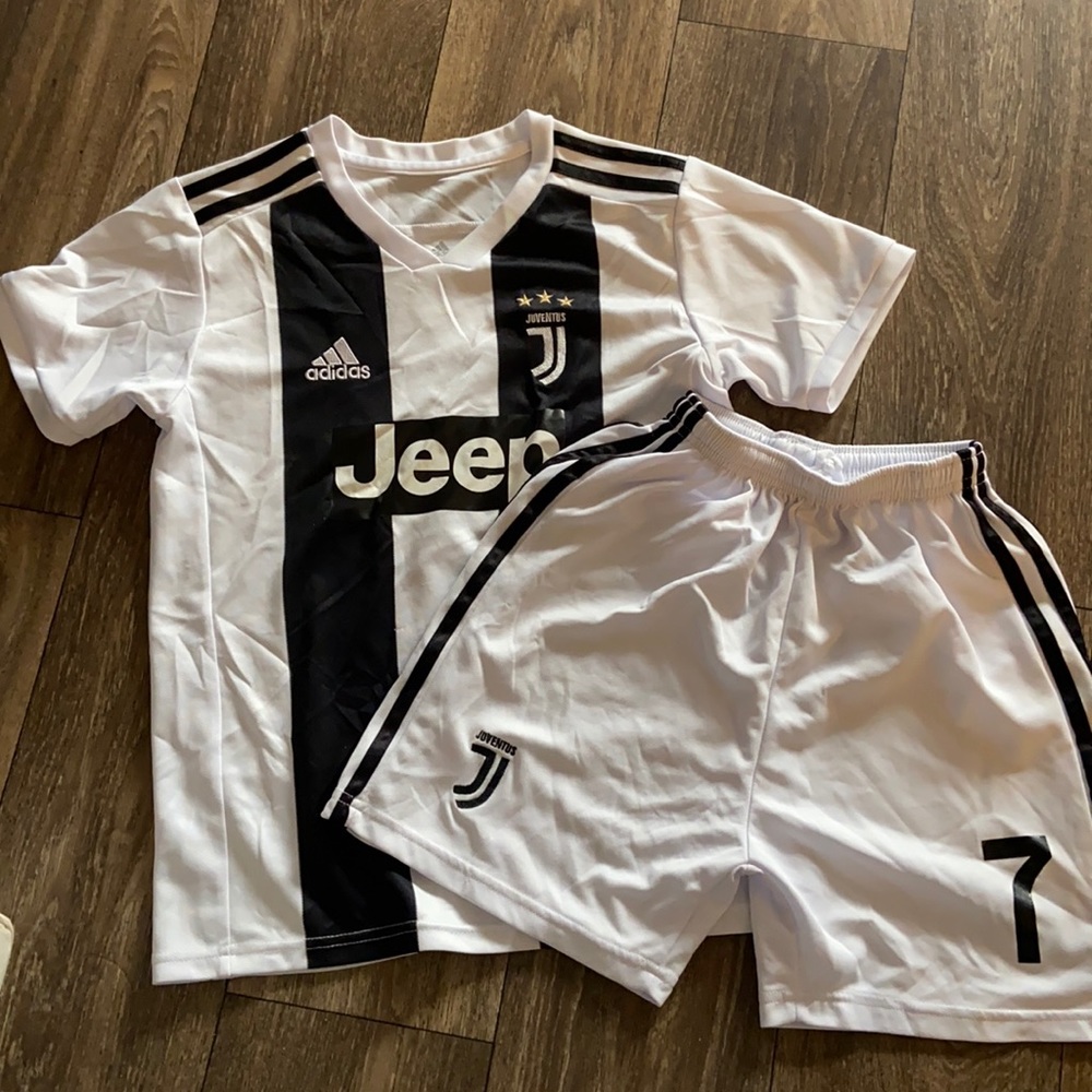 Ronaldo soccer Jersey (not authentic)
